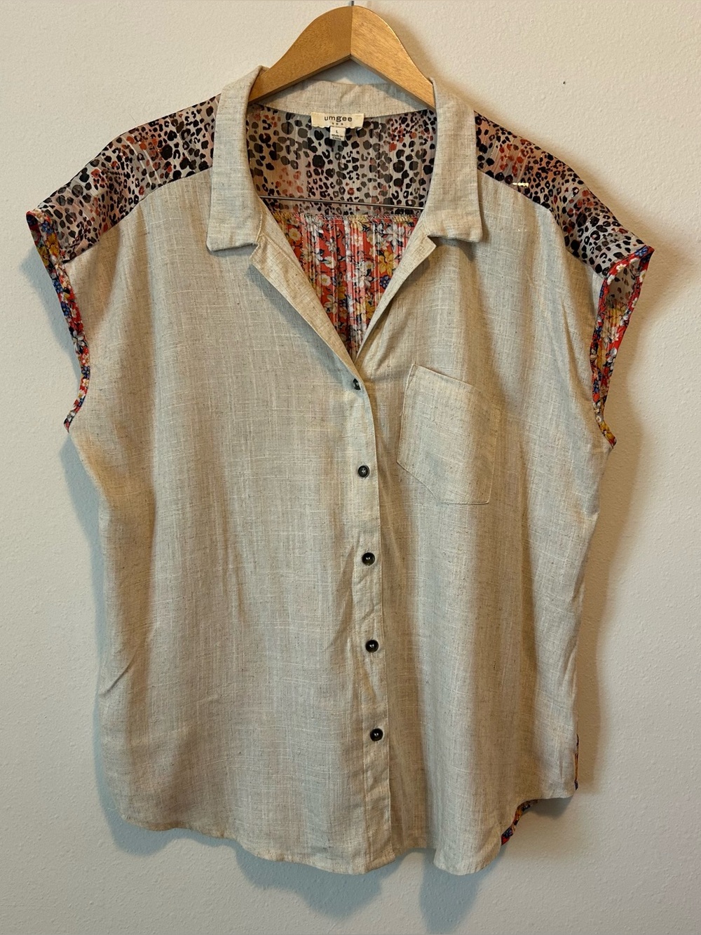 Umgee Beige Linen-Blend Button Front Top with Floral & Leopard Shoulder Panels